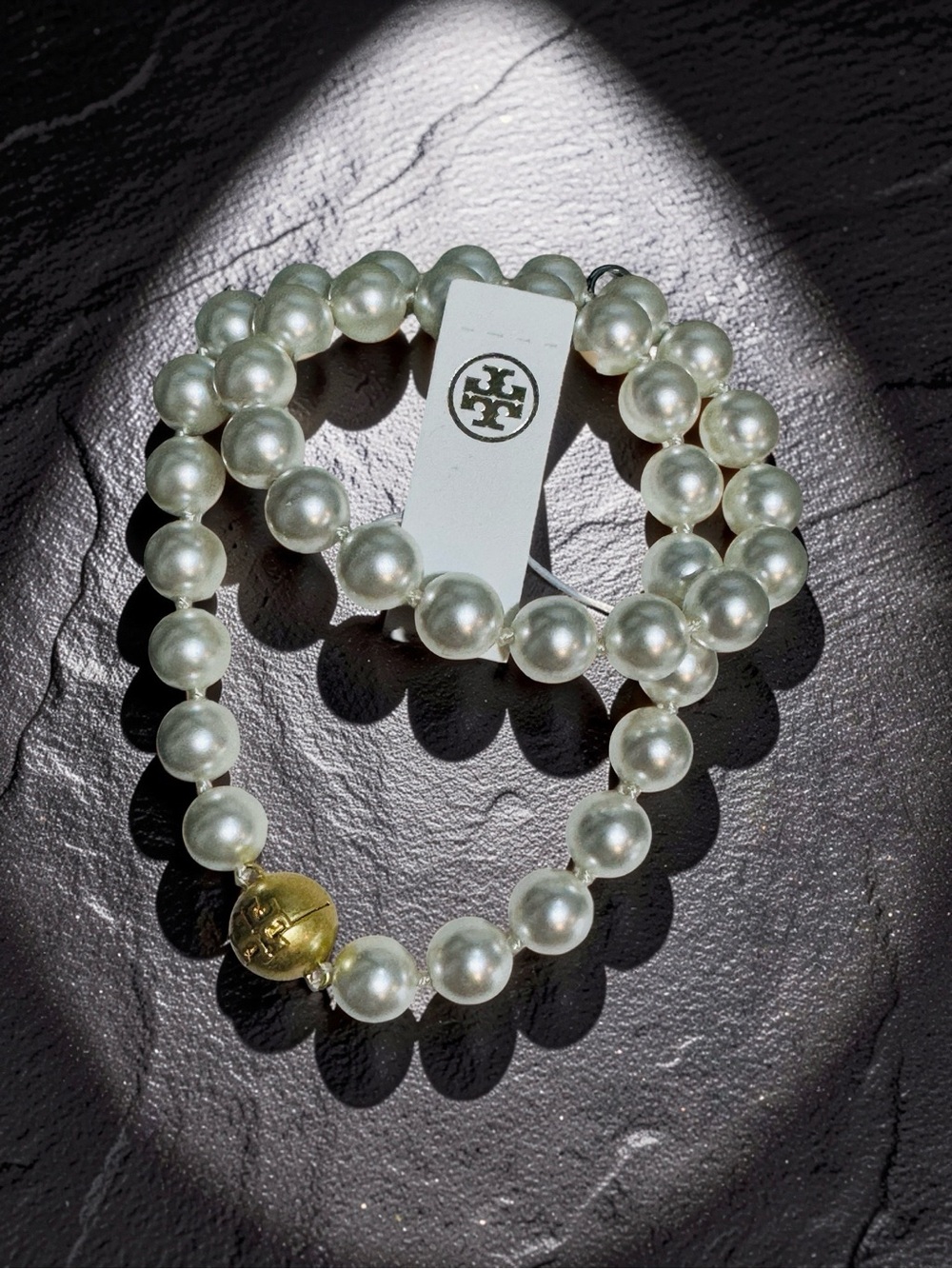 Tory Burch Moondance Pearl Necklace Magnetic Closure Gold Double T Logo 17.5